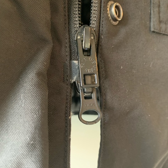 The North Face Women's Arctic Down Parka - Picture 6 of 6